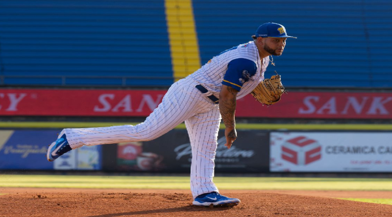 Henderson Álvarez firmado por los Leones del Caracas