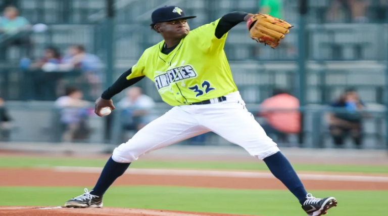 Venezolano Luinder Ávila subió con Kansas City