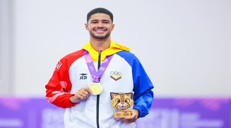 Joaquín Sánchez consigue oro en karate