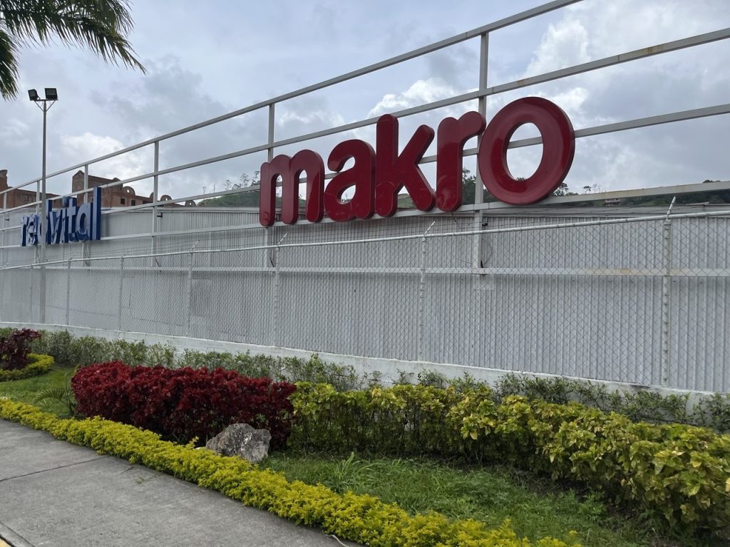 Makro se presenta como opción accesible