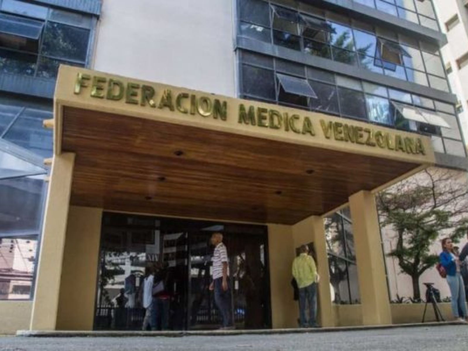 FMV sancionará promoción comercial de servicios médicos