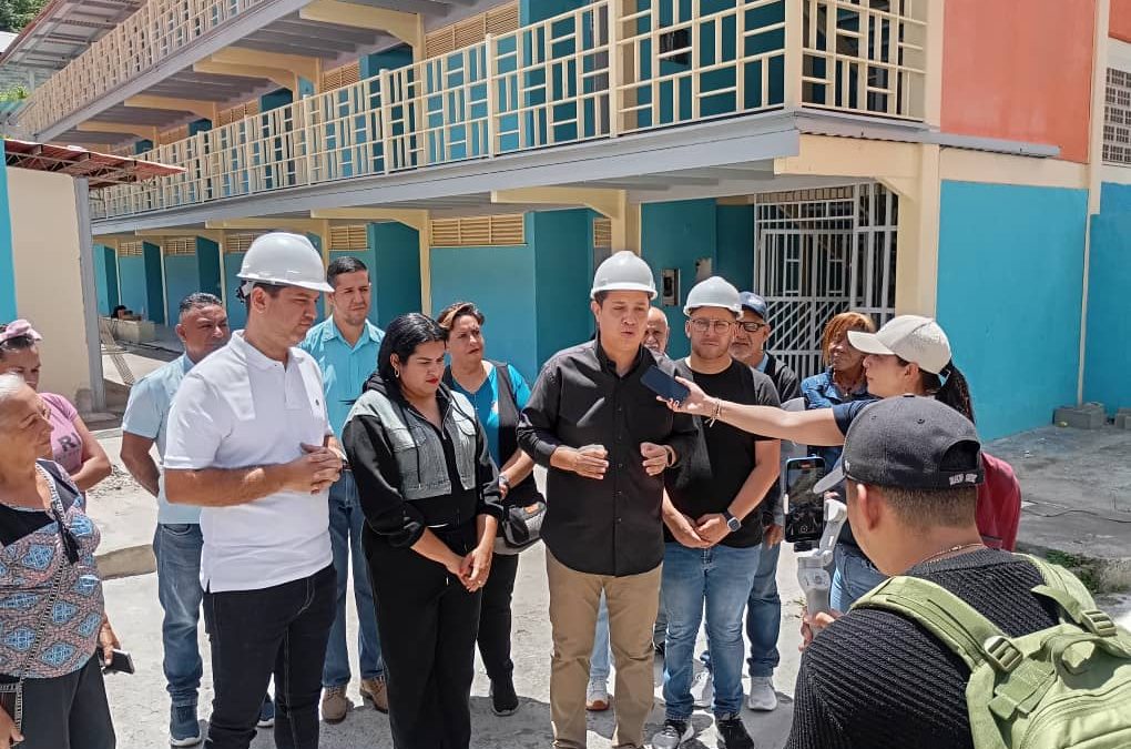 FEDE y Gobernación supervisan obras en plantel tequeño