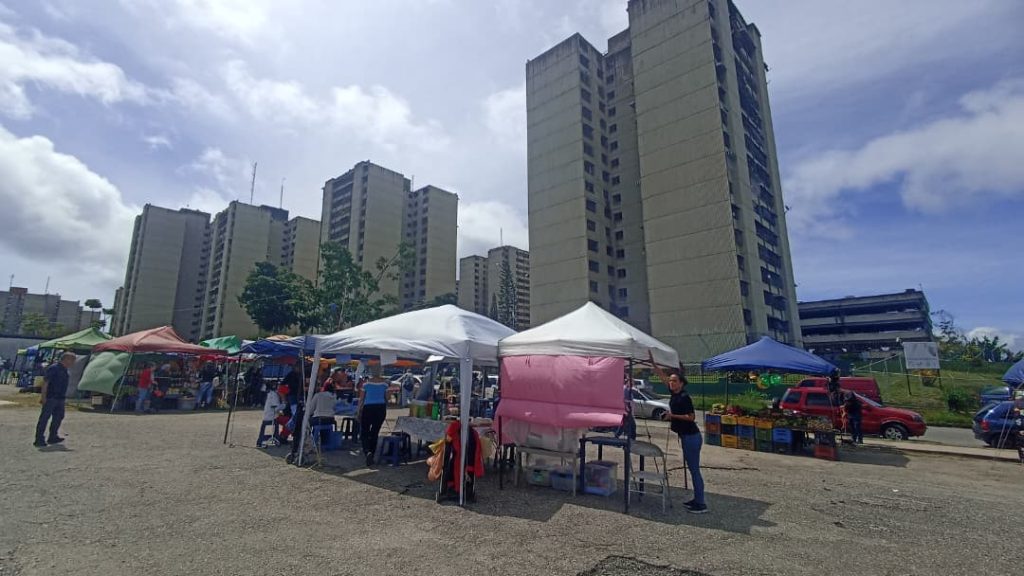 Mercadito de La Rosaleda Sur ya acumula 38 años