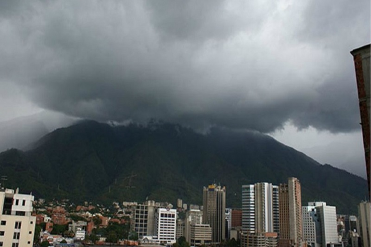 Prevén lluvias y descargas eléctricas en gran parte del país