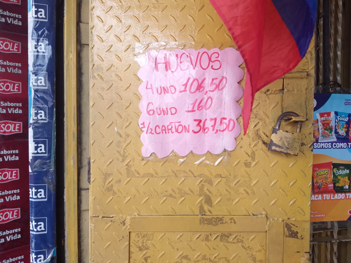 Cuatro huevos cuestan más de Bs. 100