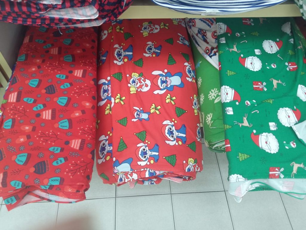 Llegó tela navideña para pijamas