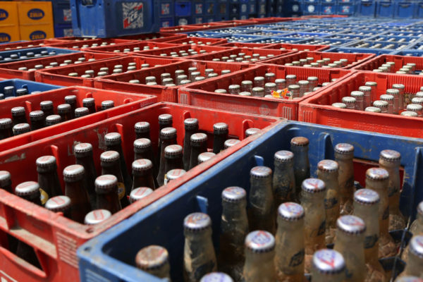 Buscan erradicar ventas clandestinas de licores