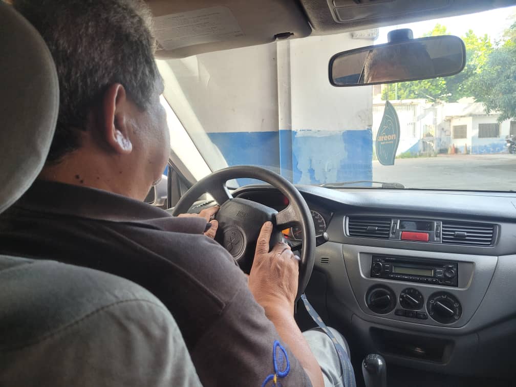 La difícil tarea de conseguir un transporte escolar