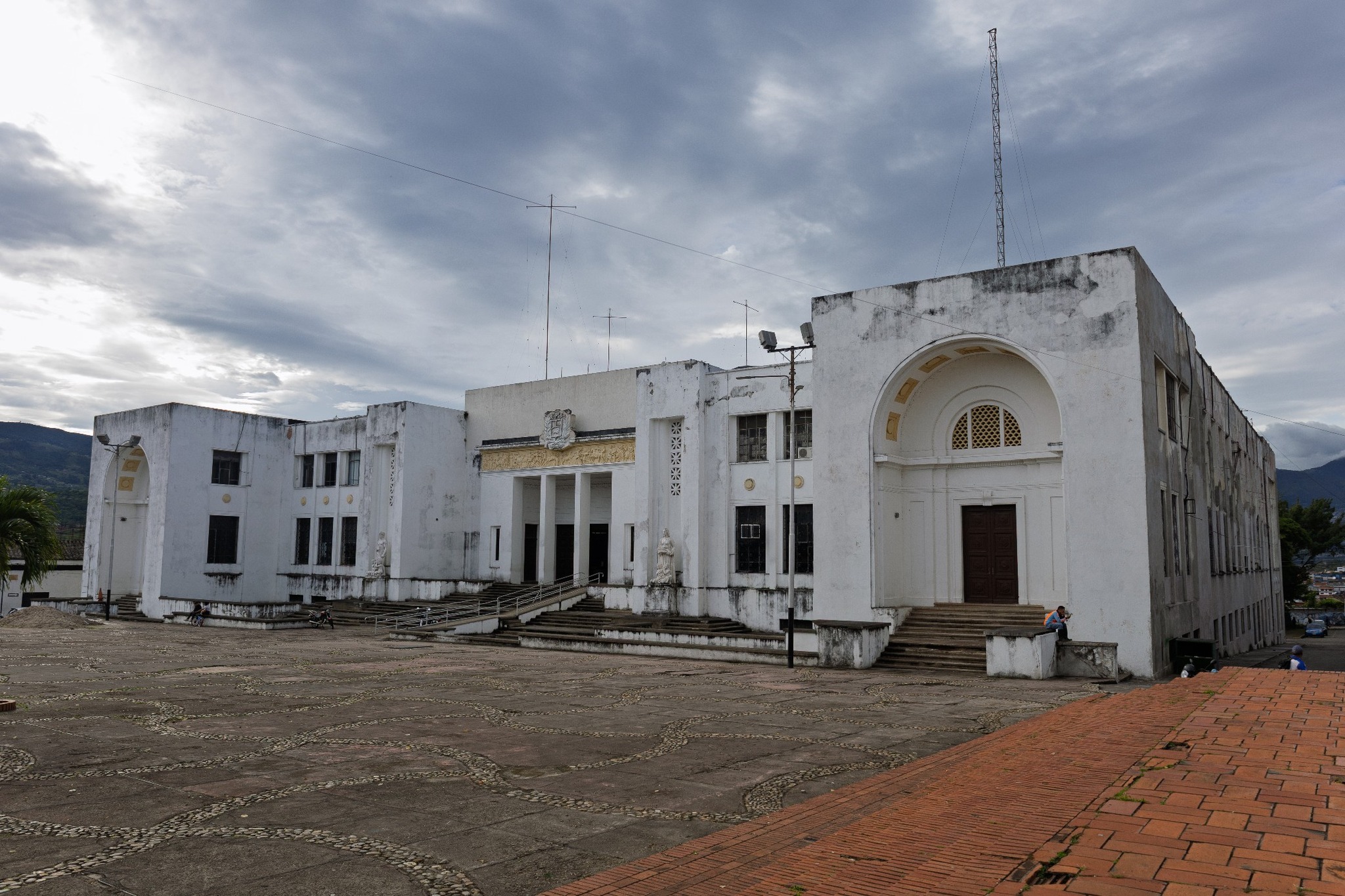 Condenan a 21 años de cárcel a granjero por abuso sexual