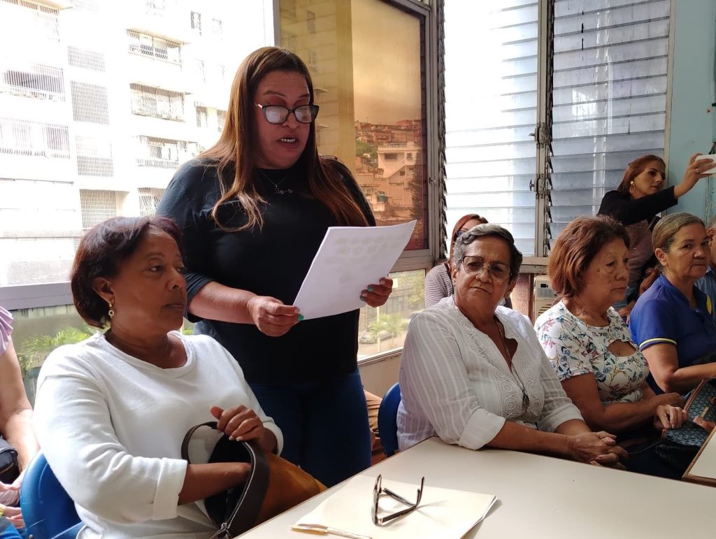 Sindicatos: Docentes no se incorporarán a clases el 8-S