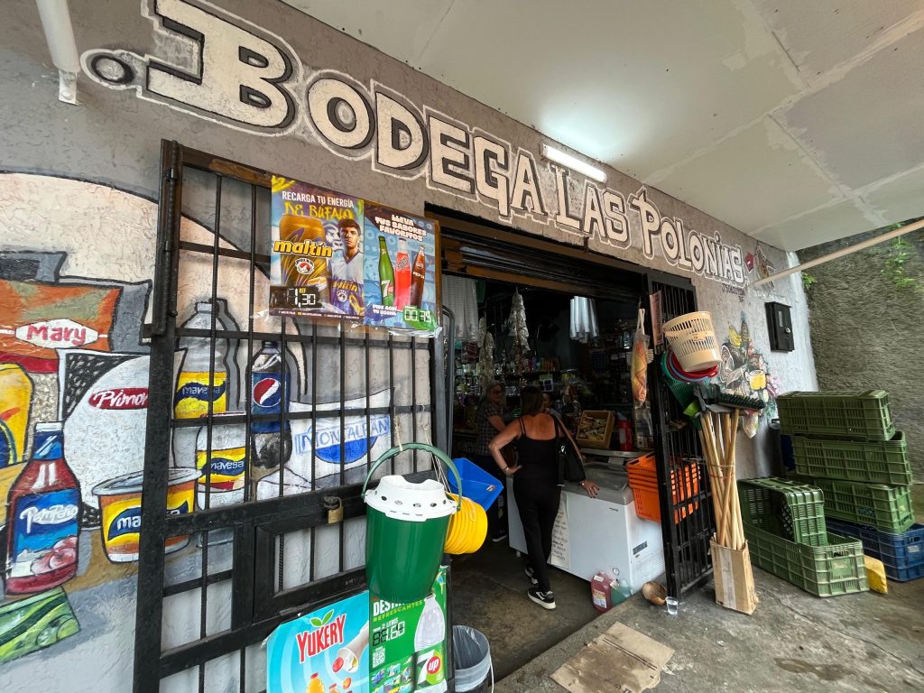 Productos frescos y artesanales en nueva apuesta comercial