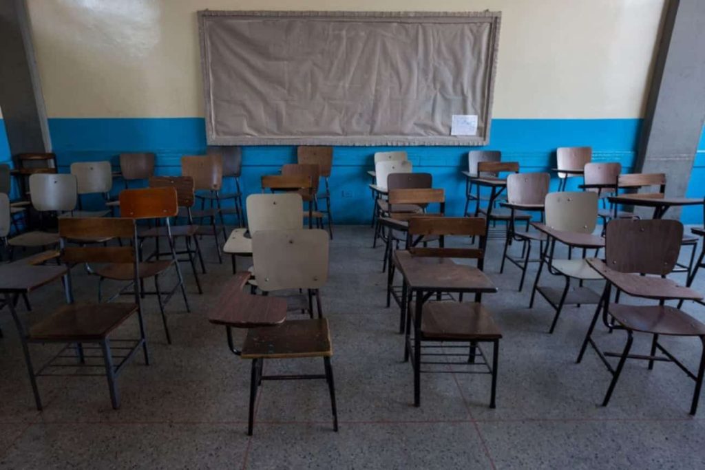 “Menos de 50% del personal se incorporó a los planteles”