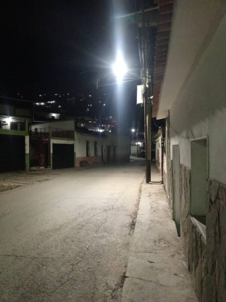 Callejón La Libertad está completamente iluminado