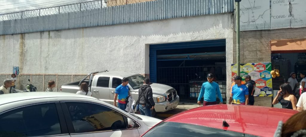 Camioneta sin frenos mató a mujer en Los Teques