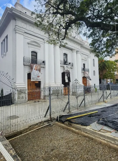 Remozan iglesia de La Candelaria en espera de la gran fecha 