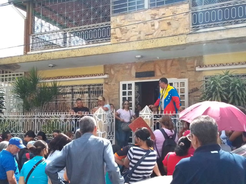 “Regresaremos a clases con los bolsillos vacíos”