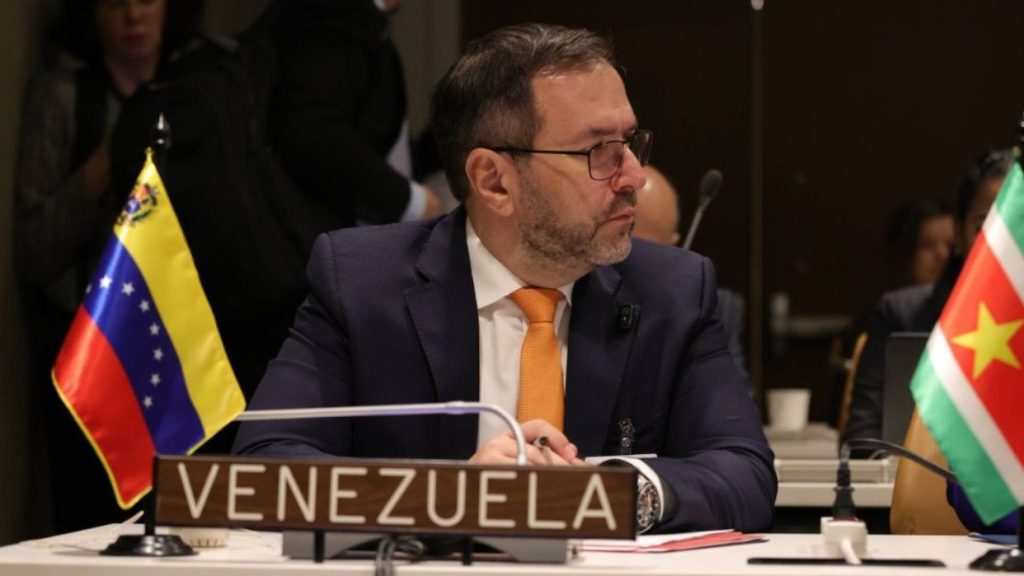 Canciller condena despliegue militar en el Caribe
