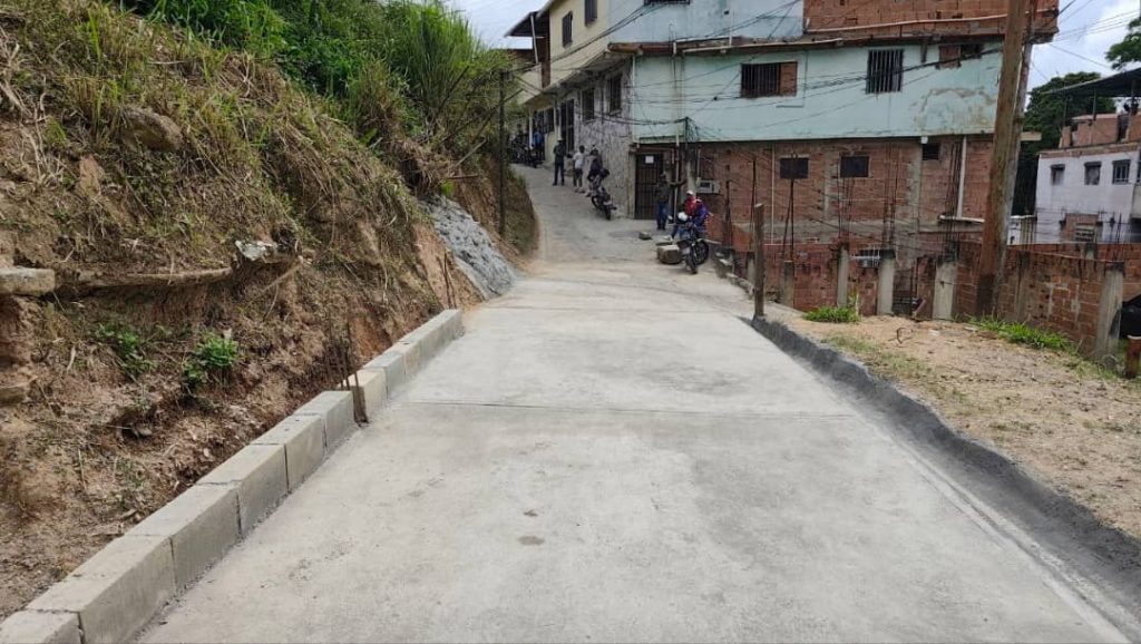 Sector de El vigía estrena carretera
