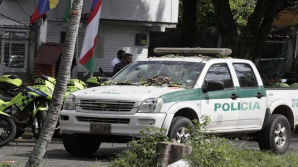 Un policía muerto en ataque a una estación