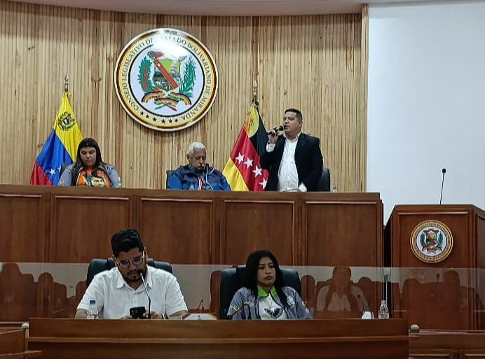 Clebm respalda a Maduro ante amenazas de EE.UU