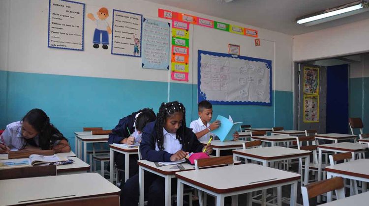Docentes insisten en que se incorporan a clases el 16-S