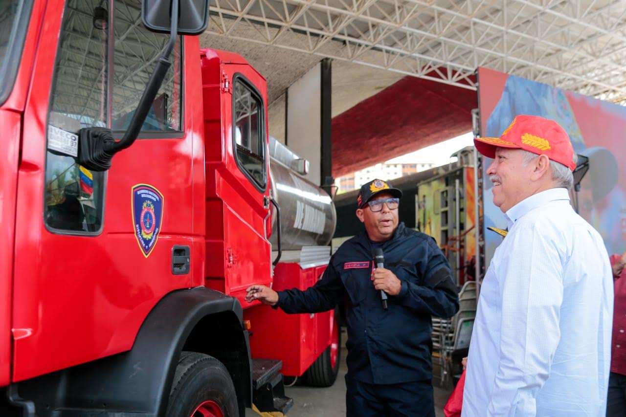Anuncian fortalecimiento de estaciones de bomberos