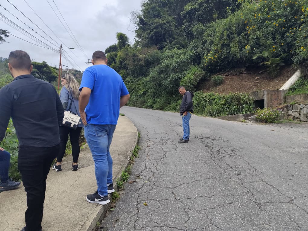 Alertan sobre riesgos en vías de Los Salias