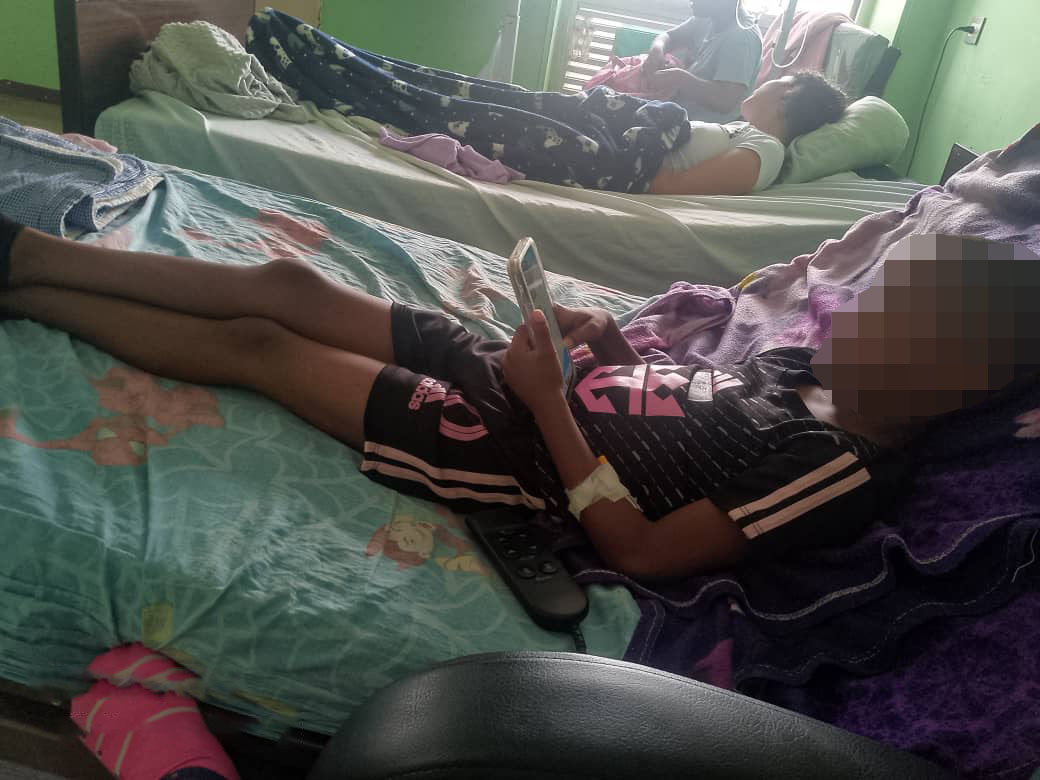 Un accidente le cambió la vida a niño de siete años