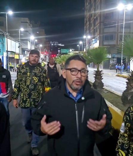 Alcalde defiende las labores de asfaltado