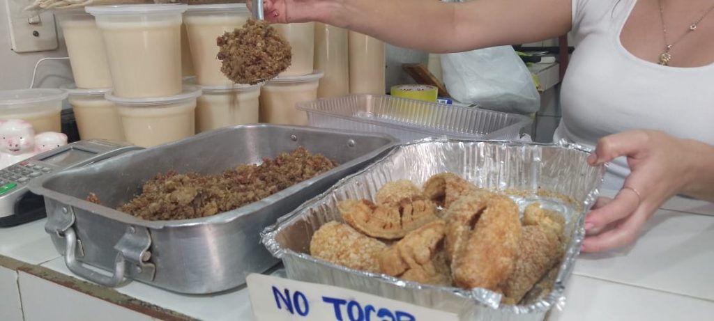 Crecen emprendimientos de bollos de chicharrón