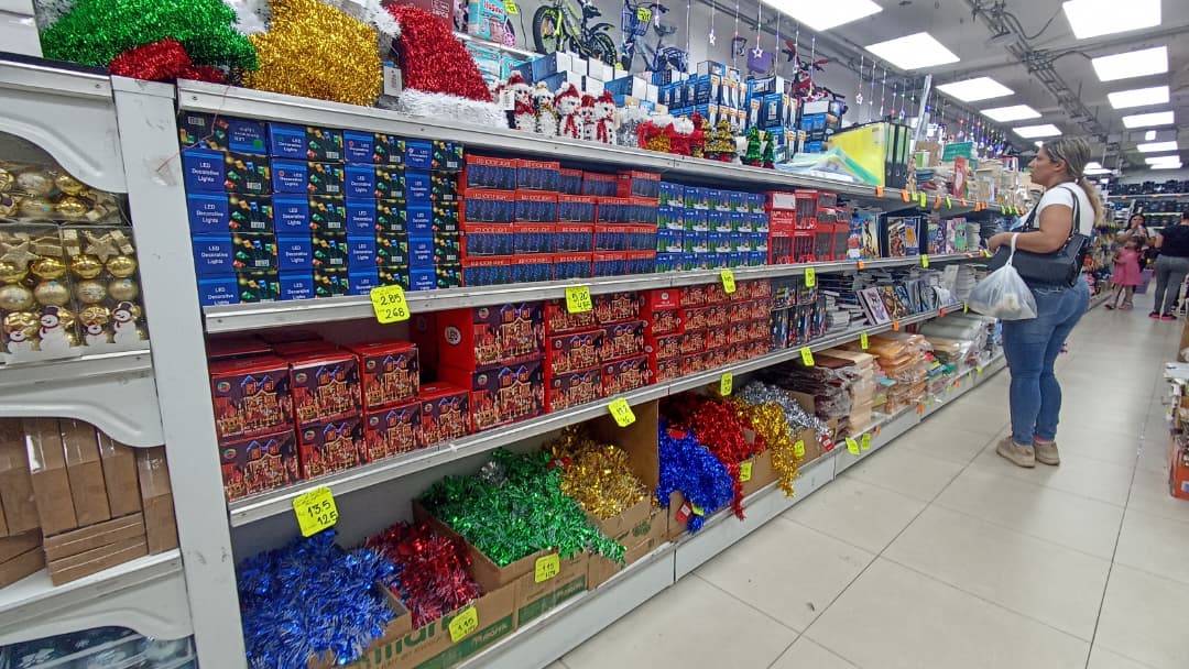 Comercios se visten de Navidad