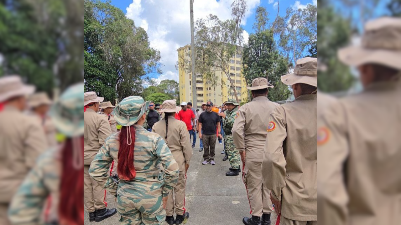 Alcaldes participan en jornada Los cuarteles van al pueblo