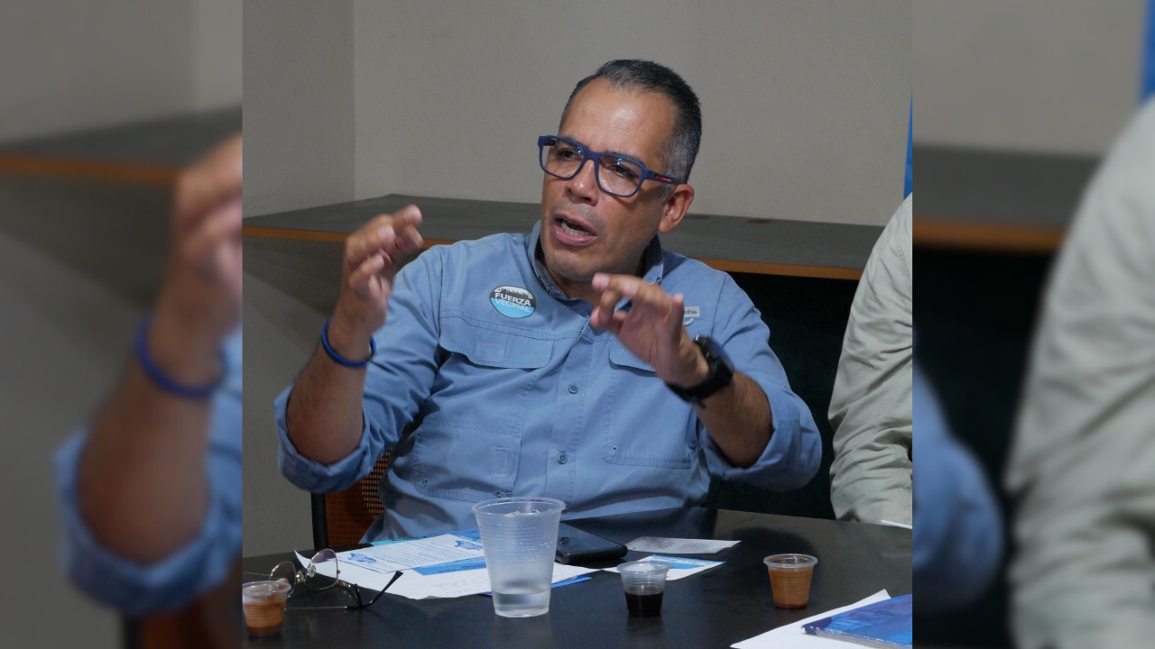 Luis Coello renuncia a FV y critica a sus autoridades