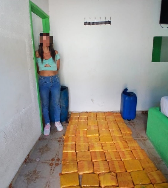 Capturan a colombiana con 33 kilos de droga