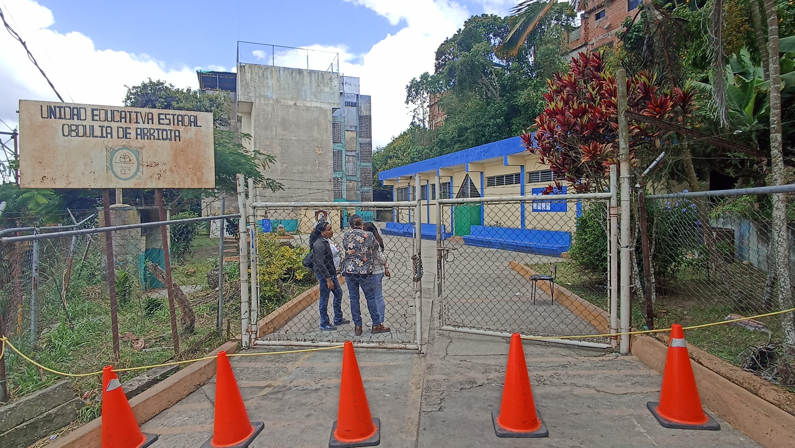 Cuota de “colaboración” en plantel causa malestar