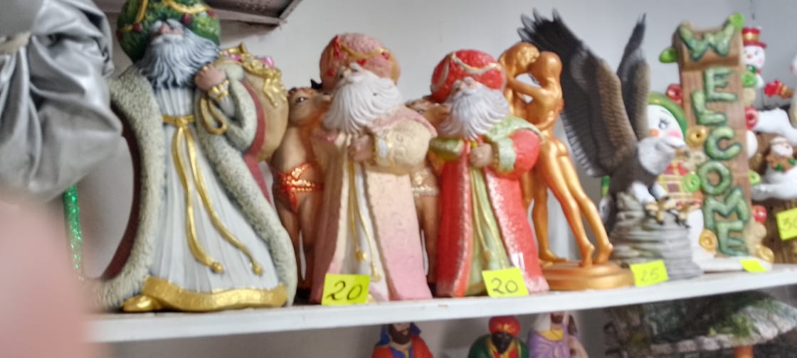 Ceramistas rescatan uso de piezas navideñas