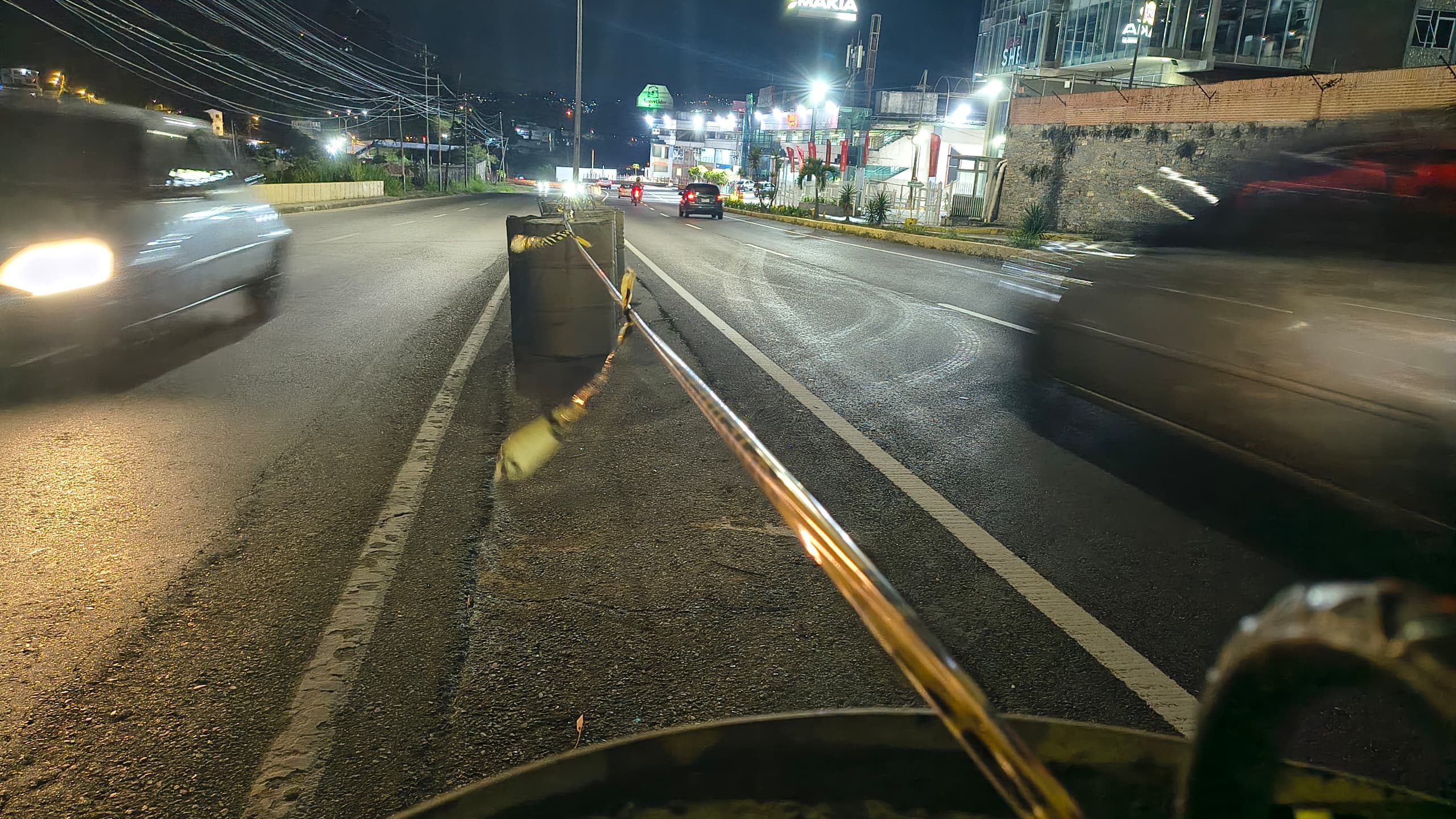 Colocan cintas amarillas en el Km 22 y las desprendieron