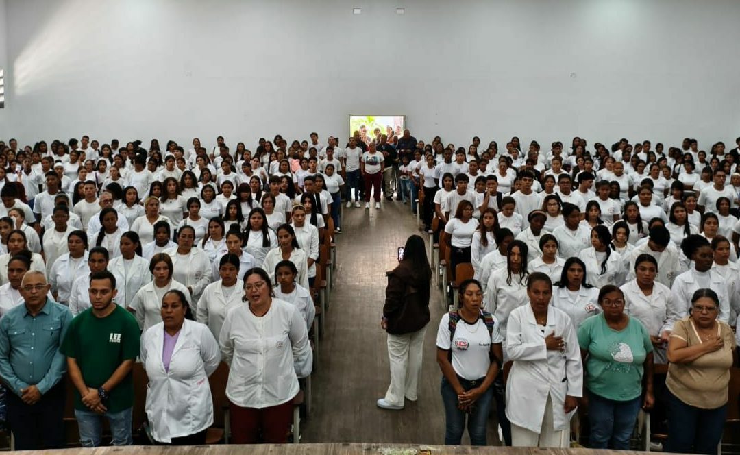 891 estudiantes inician formación médica