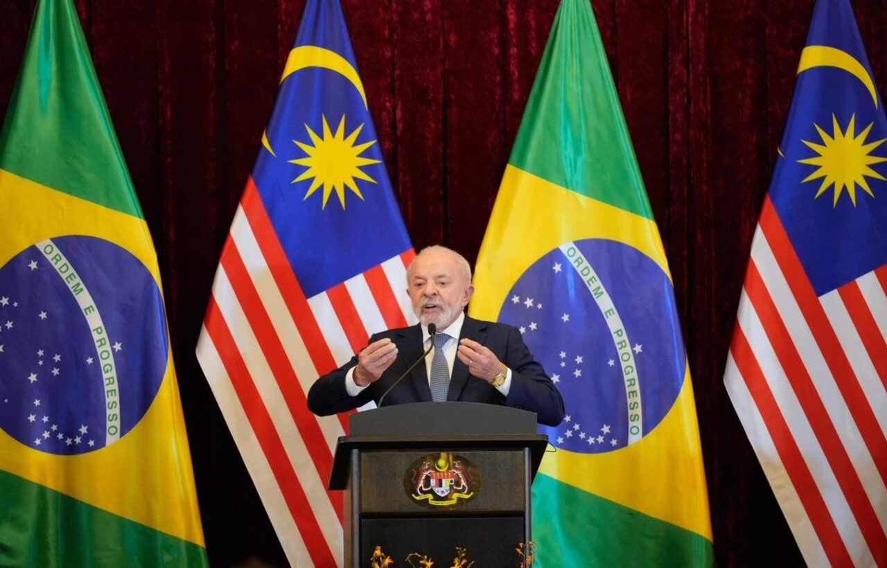 Lula se ofrece como mediador entre EE.UU y Venezuela