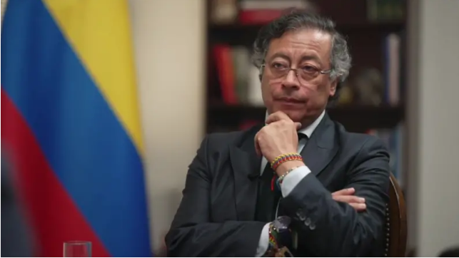 “Solicito a EE.UU no entrometerse en la política de Colombia”