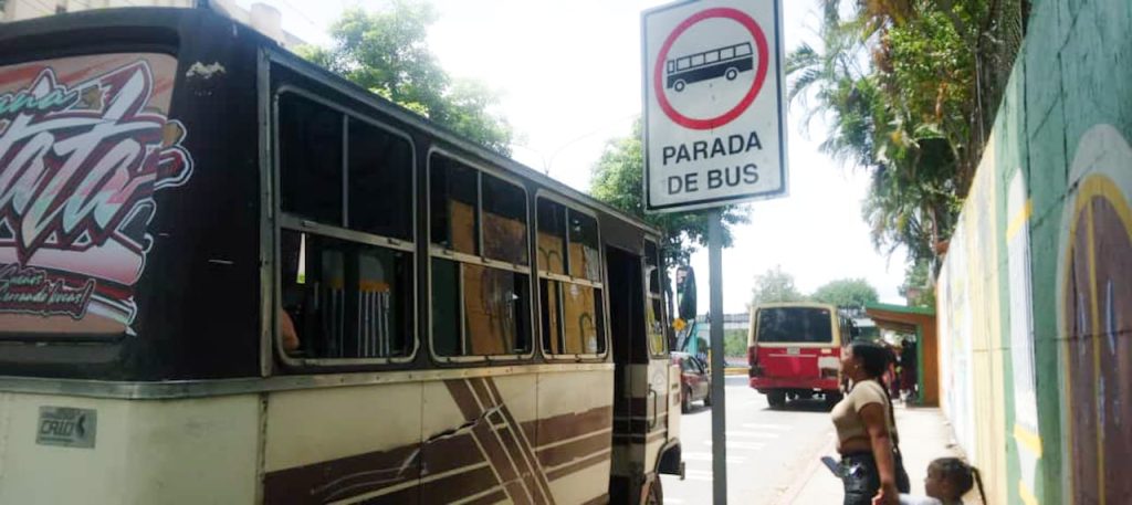 Déficit de autobuses en ruta de El Nacional