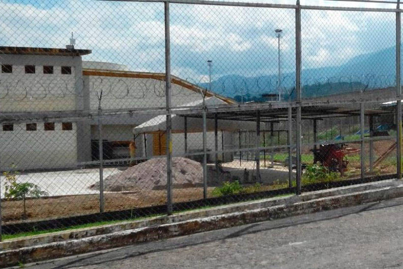 25 años de cárcel por violar a su pareja