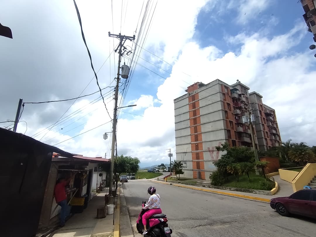La Ladera se quedó sin luz tras explosión de transformador