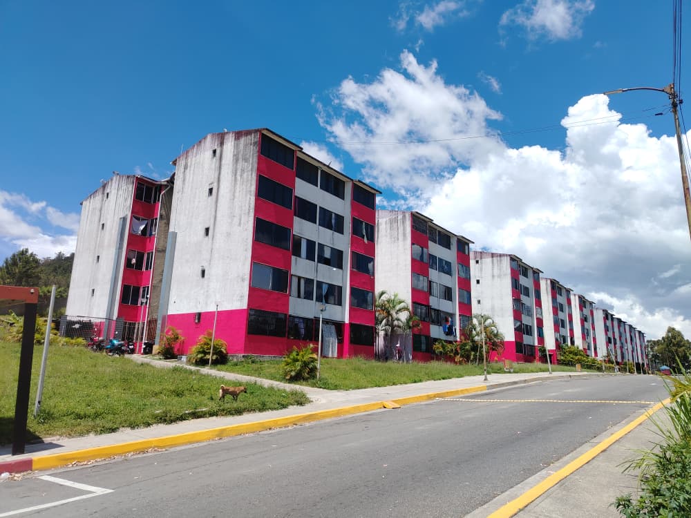 Implementan plan sobre legalización de condominios