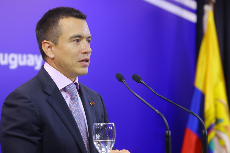 Presidente de Ecuador denuncia intento de envenenamiento