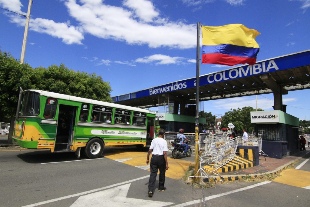 457.305 venezolanos en limbo migratorio en Colombia