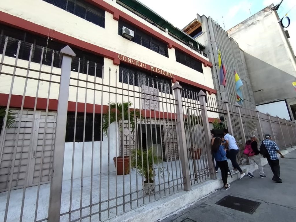 Evalúan nuevo esquema tributario en Guaicaipuro