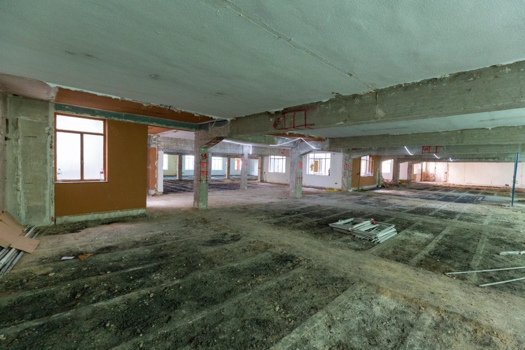 Varios heridos tras desplome de edificio en Madrid