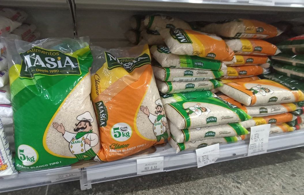 Empaques de 5kg de arroz en Los Teques
