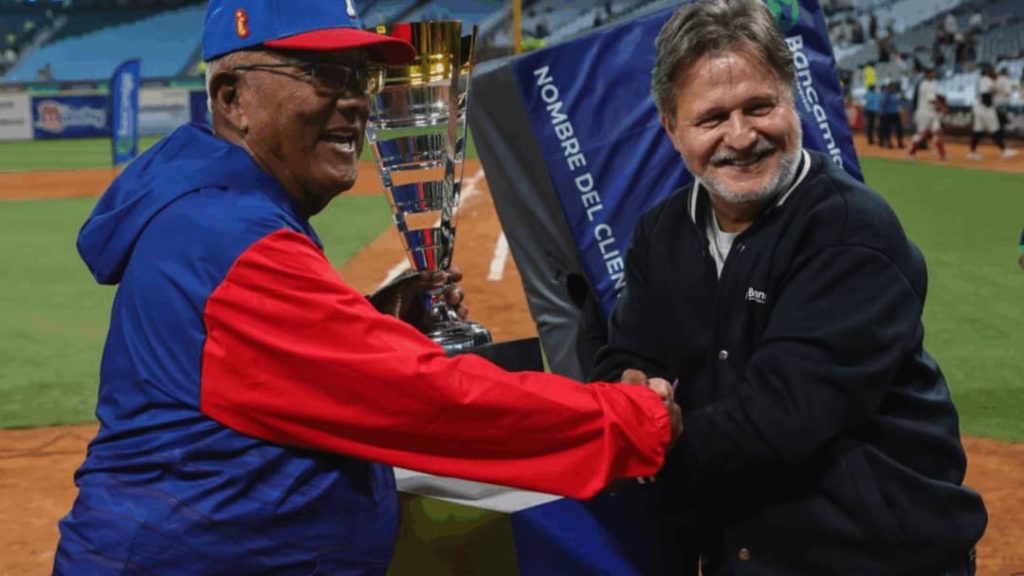 Tiburones campeones de la Copa Bancamiga